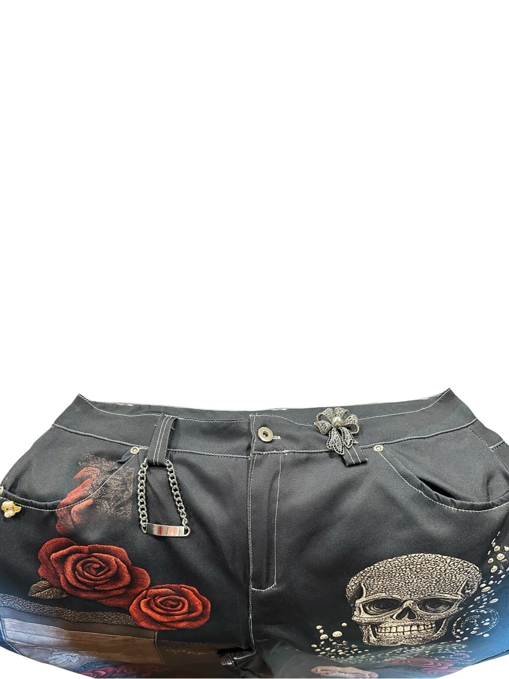 SHEIN Black & Burgundy Skull & Roses - Picture 8 of 16
